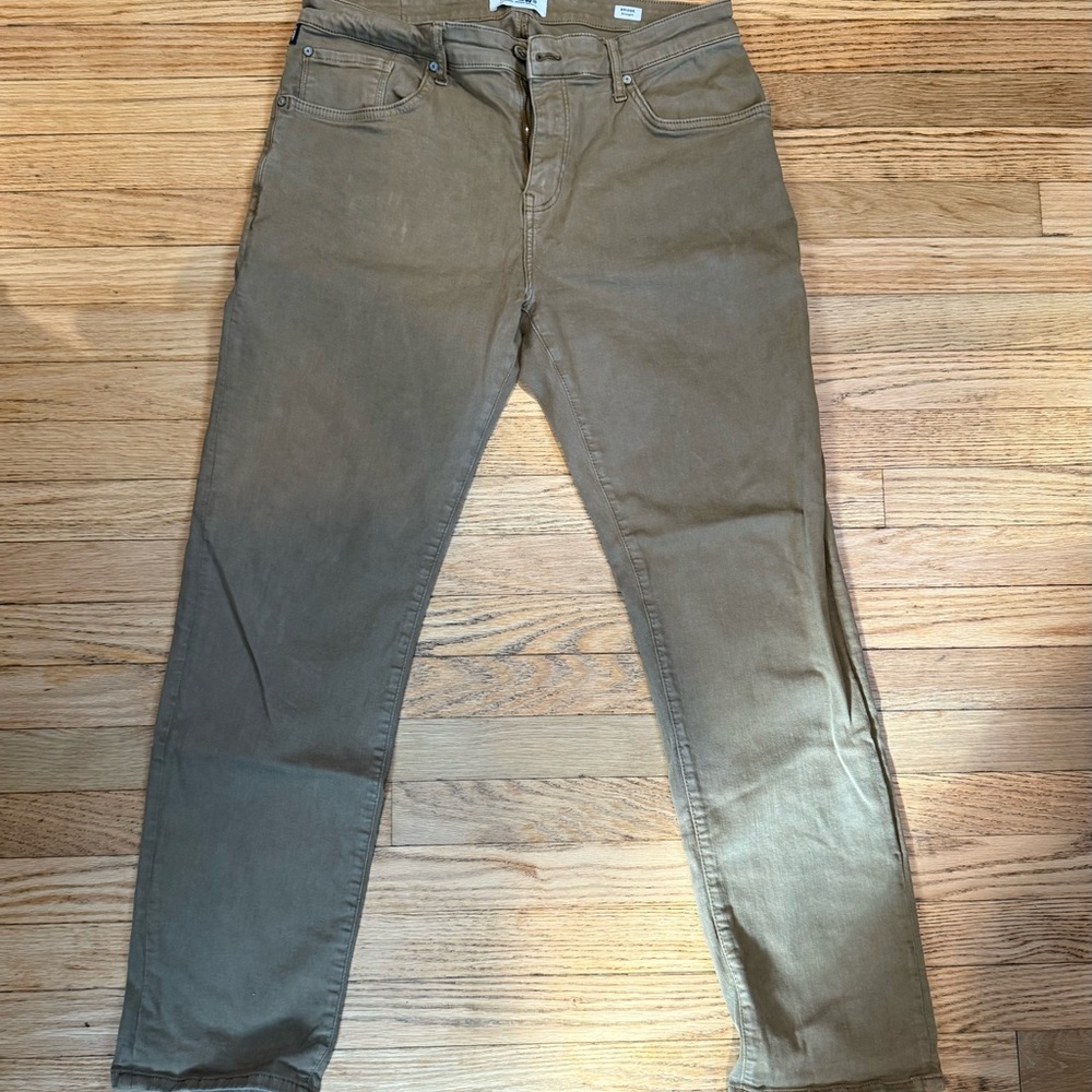 Tan Straight-Leg Jeans Classic Style